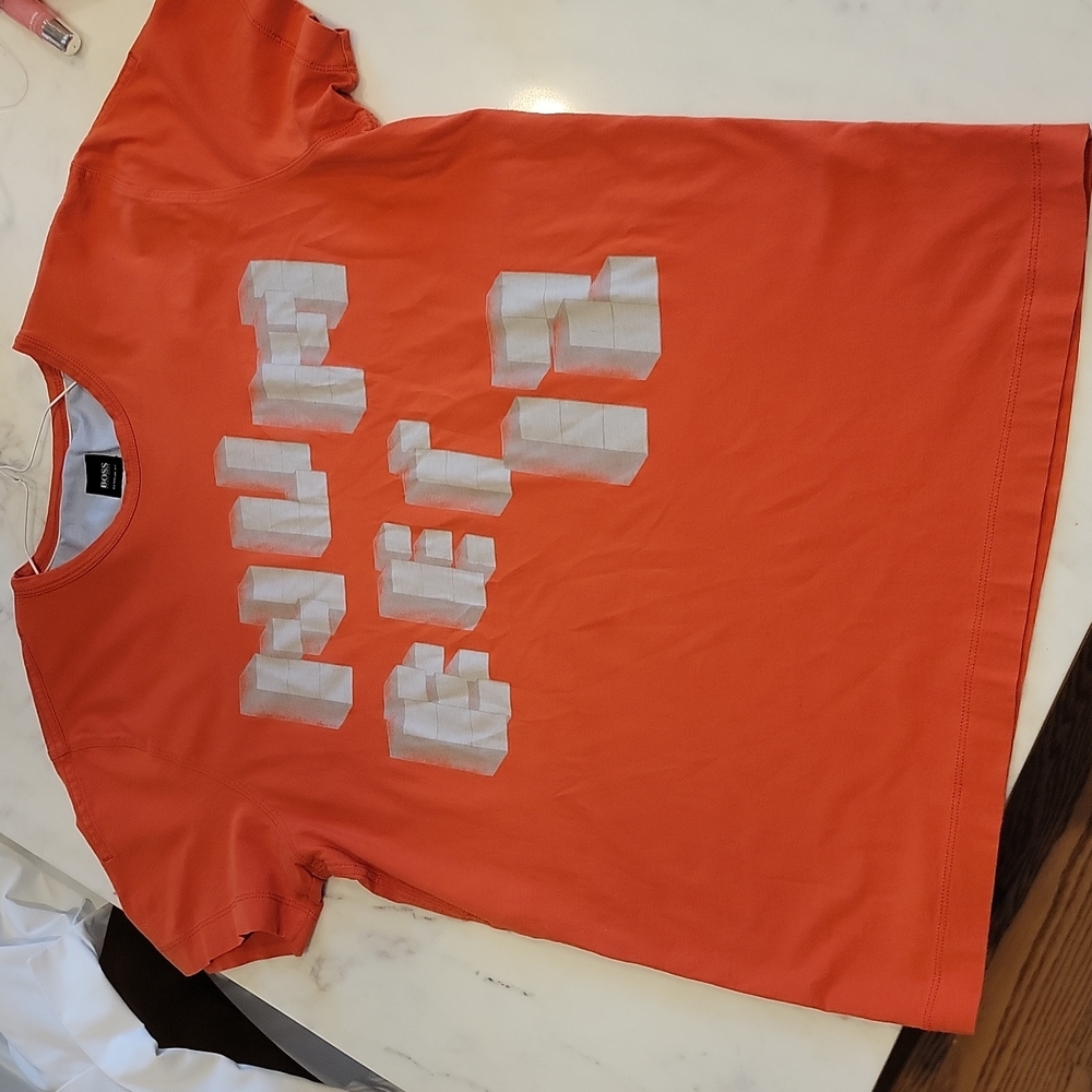 Hugo boss t shirt